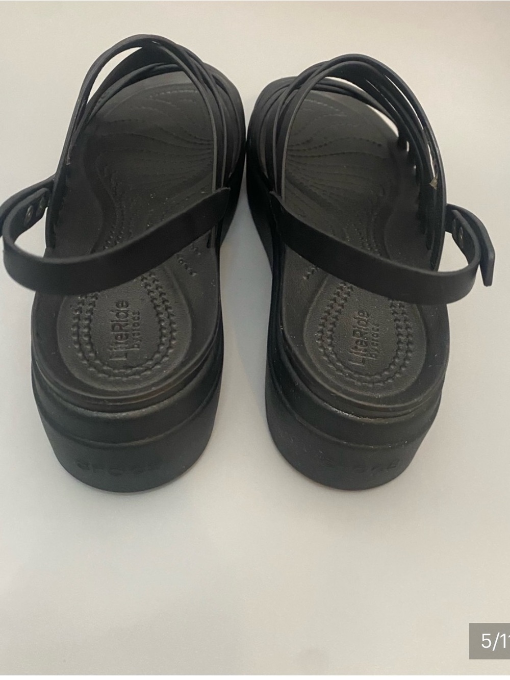 Crocs Brooklyn Black Strappy Low Platform Sandals. Size 8 - Picture 10 of 13